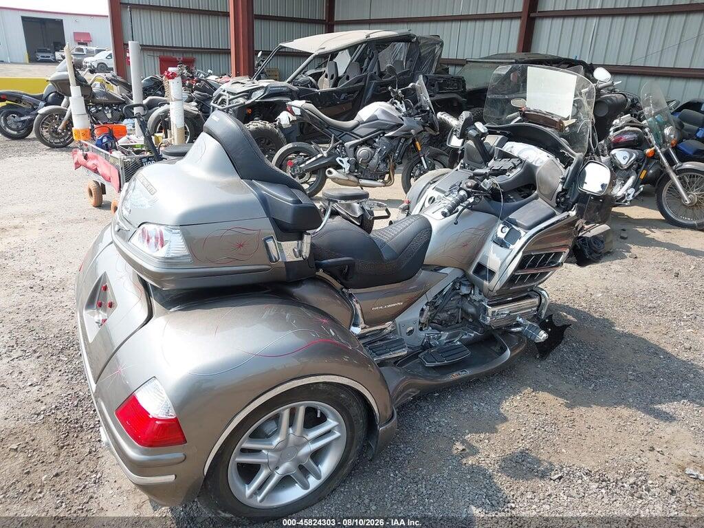 1HFSC47F66A501548 2006 HONDA GL1800 photo no. 4