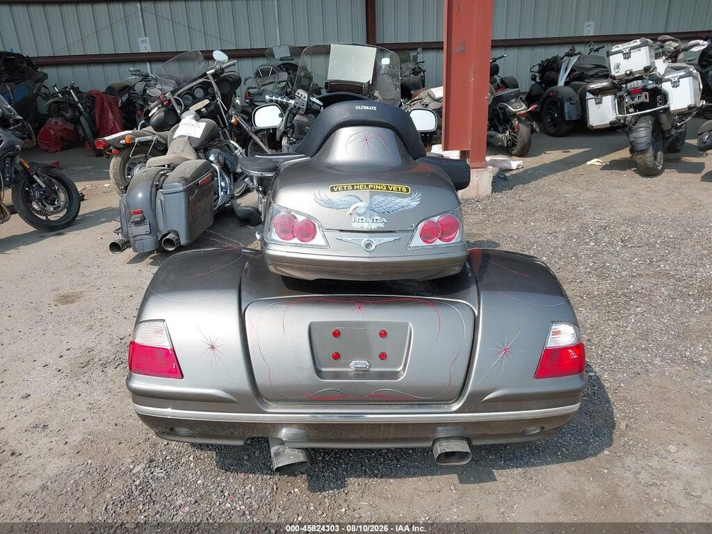 1HFSC47F66A501548 2006 HONDA GL1800 photo no. 6