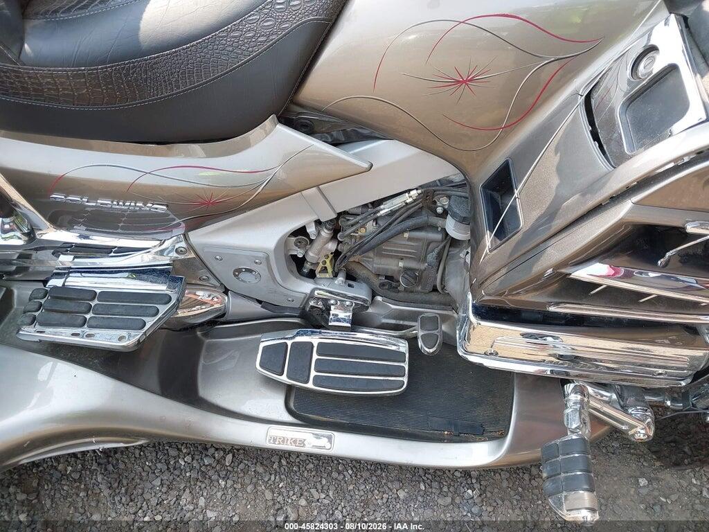 1HFSC47F66A501548 2006 HONDA GL1800 photo no. 8