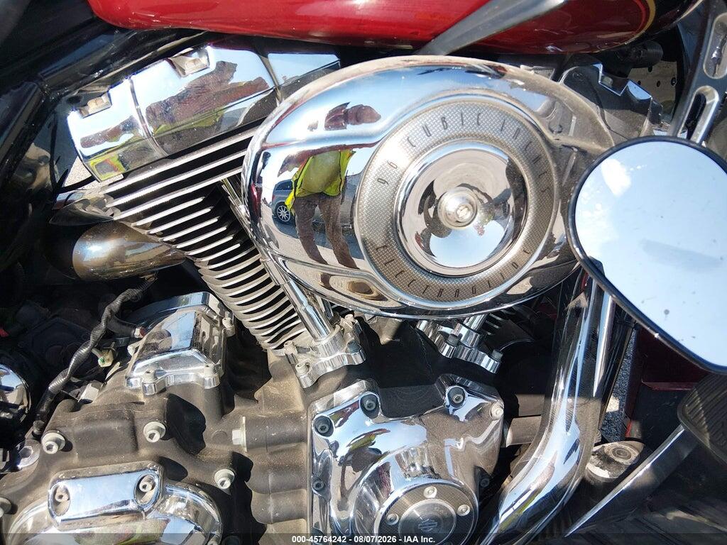 1HD1FC4127Y705741 2007 HARLEY-DAVIDSON FLHTCUI photo no. 8