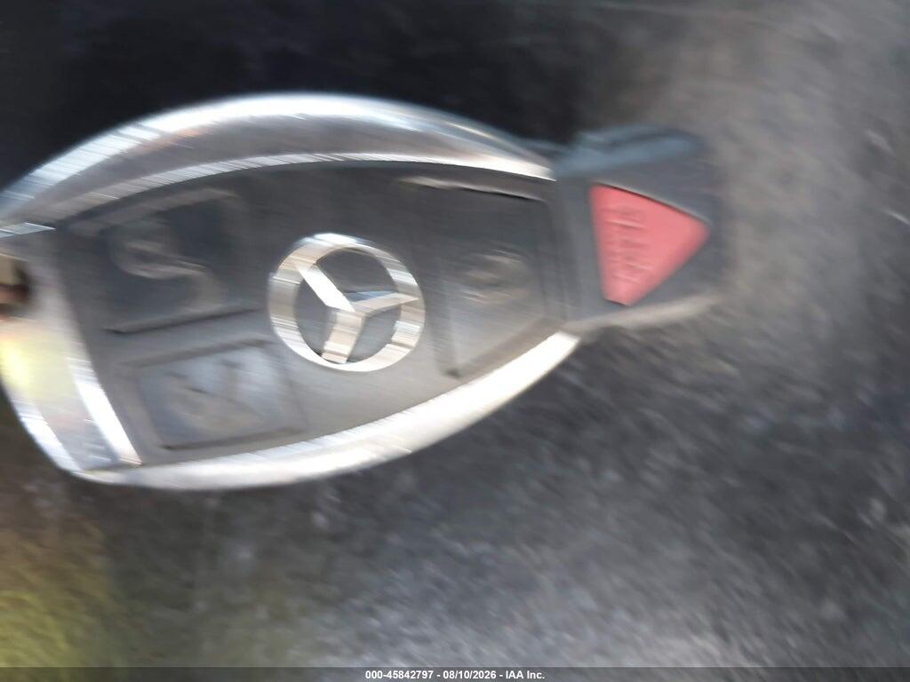 WDDGF5EB1AR088936 2010 MERCEDES-BENZ C 300 photo no. 11