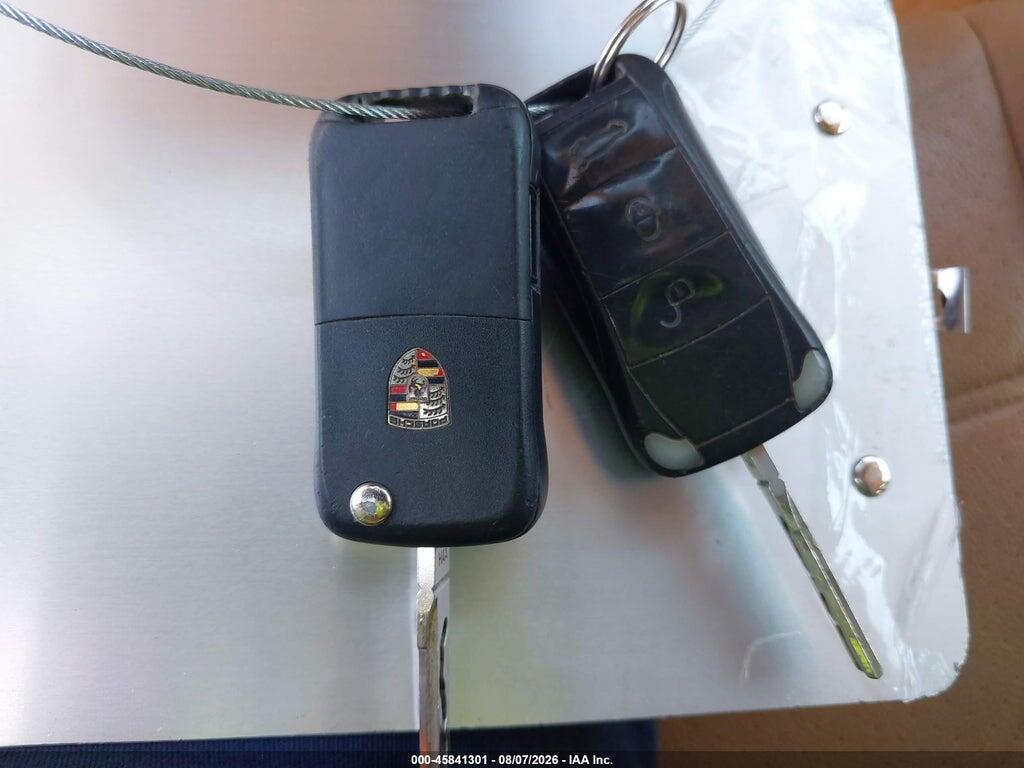 WP1AA2AP1ALA03660 2010 PORSCHE CAYENNE photo no. 11