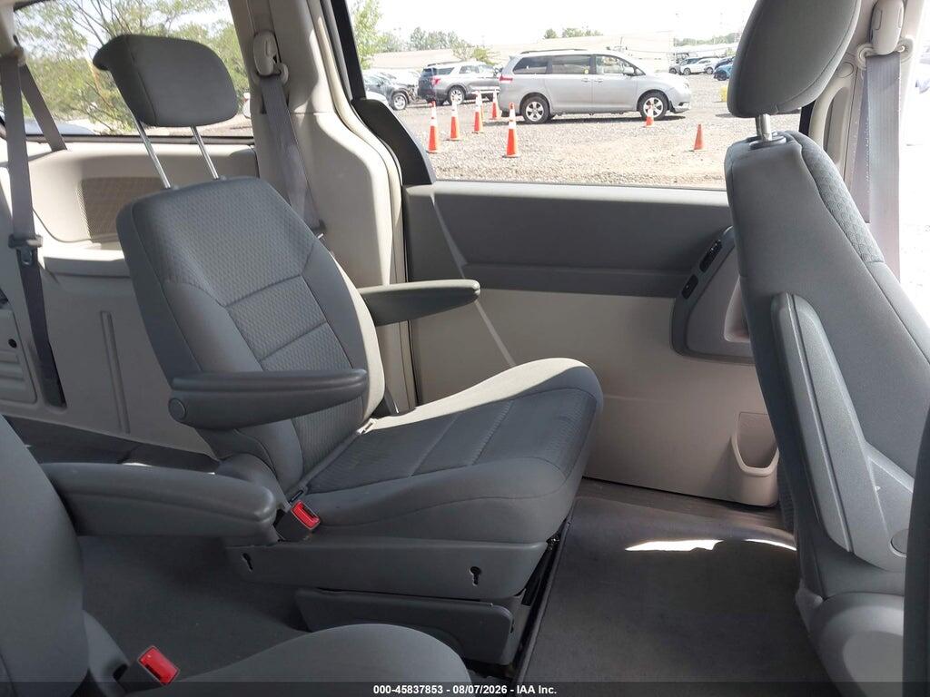 2A4RR5D13AR138064 2010 CHRYSLER TOWN & COUNTRY photo no. 8