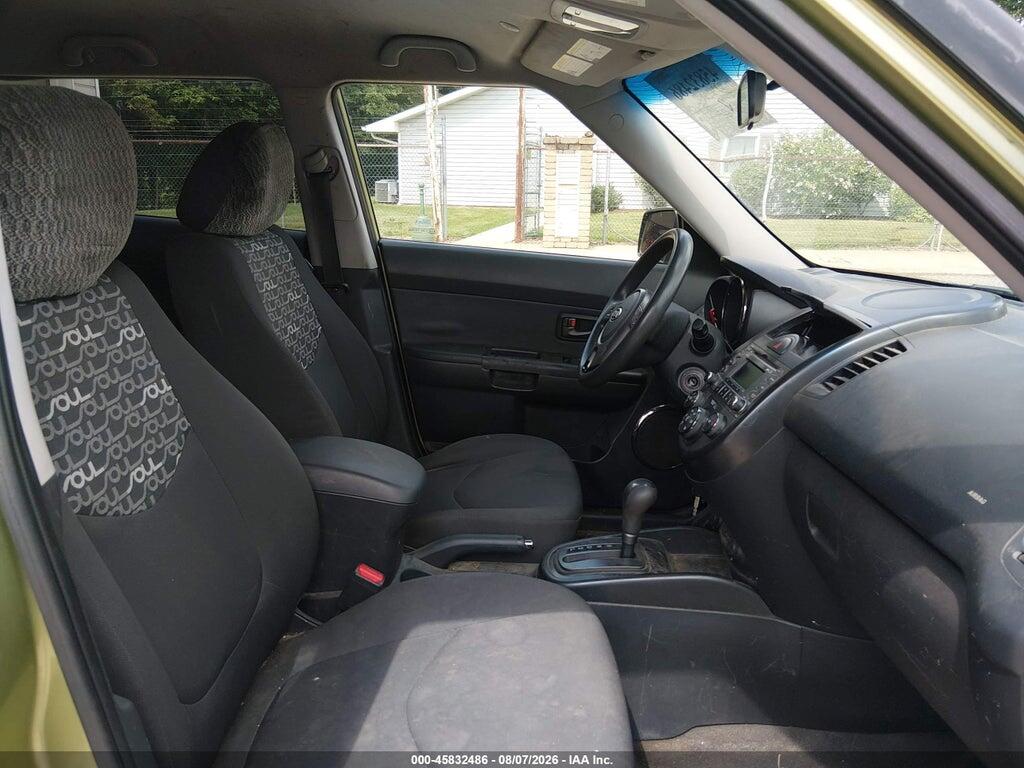 KNDJT2A22A7104635 2010 KIA SOUL photo no. 5