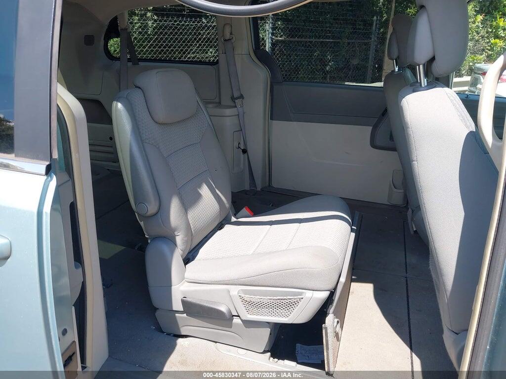 2A4RR2D1XAR377044 2010 CHRYSLER TOWN & COUNTRY photo no. 8