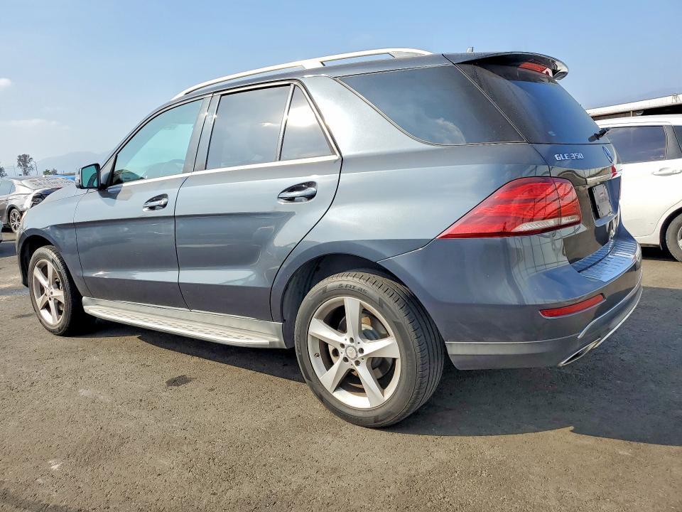 2016 MERCEDES-BENZ GLE 350 — Фото 2 из 13