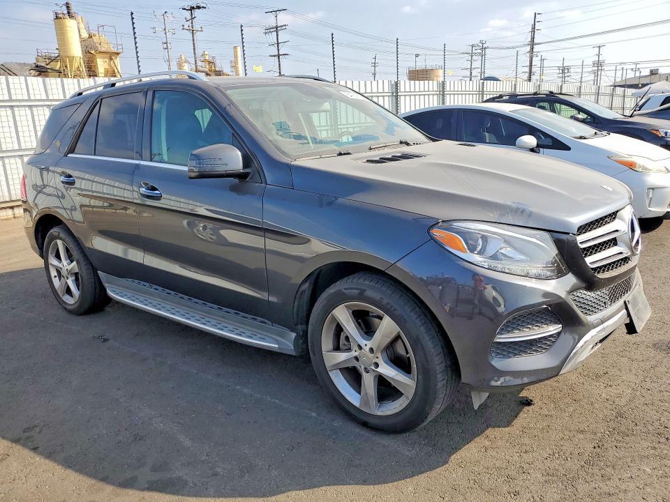 2016 MERCEDES-BENZ GLE 350 — Фото 4 из 13