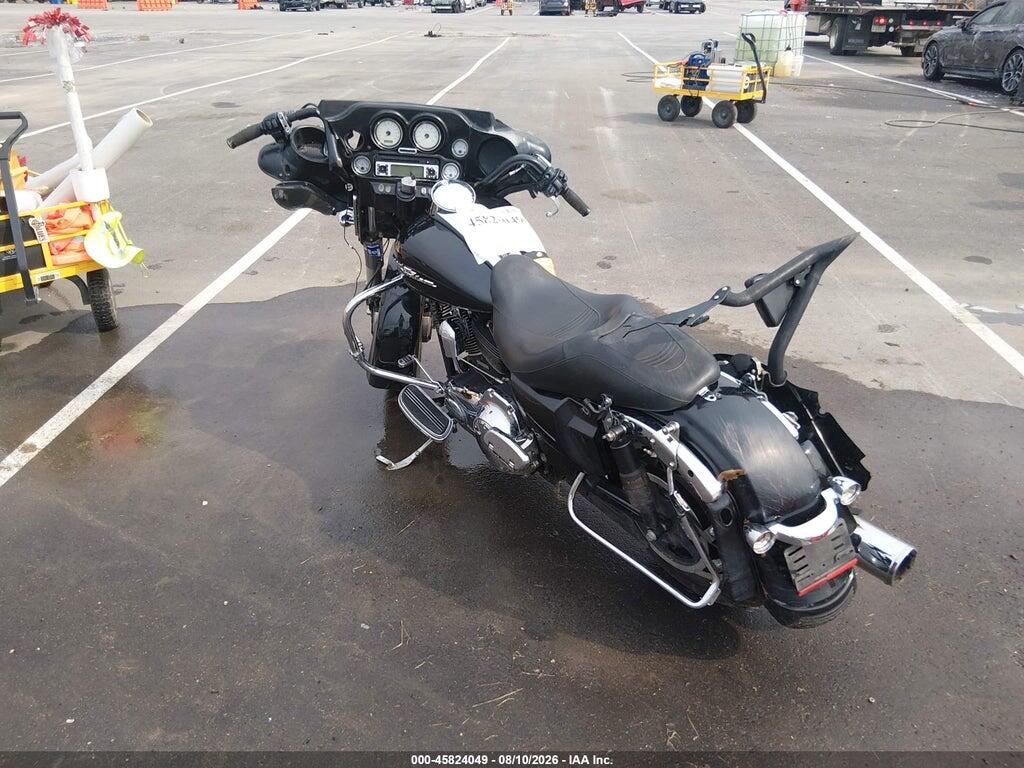1HD1KB415AB609036 2010 HARLEY-DAVIDSON FLHX photo no. 3
