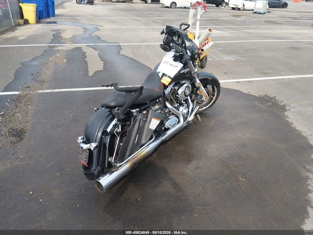 1HD1KB415AB609036 2010 HARLEY-DAVIDSON FLHX photo no. 4