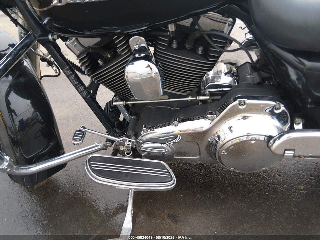 1HD1KB415AB609036 2010 HARLEY-DAVIDSON FLHX photo no. 9