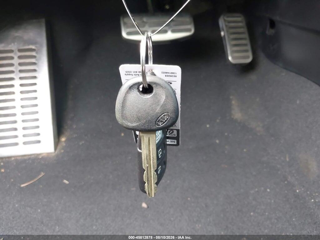 KNAFW6A3XA5138005 2010 KIA FORTE KOUP photo no. 11