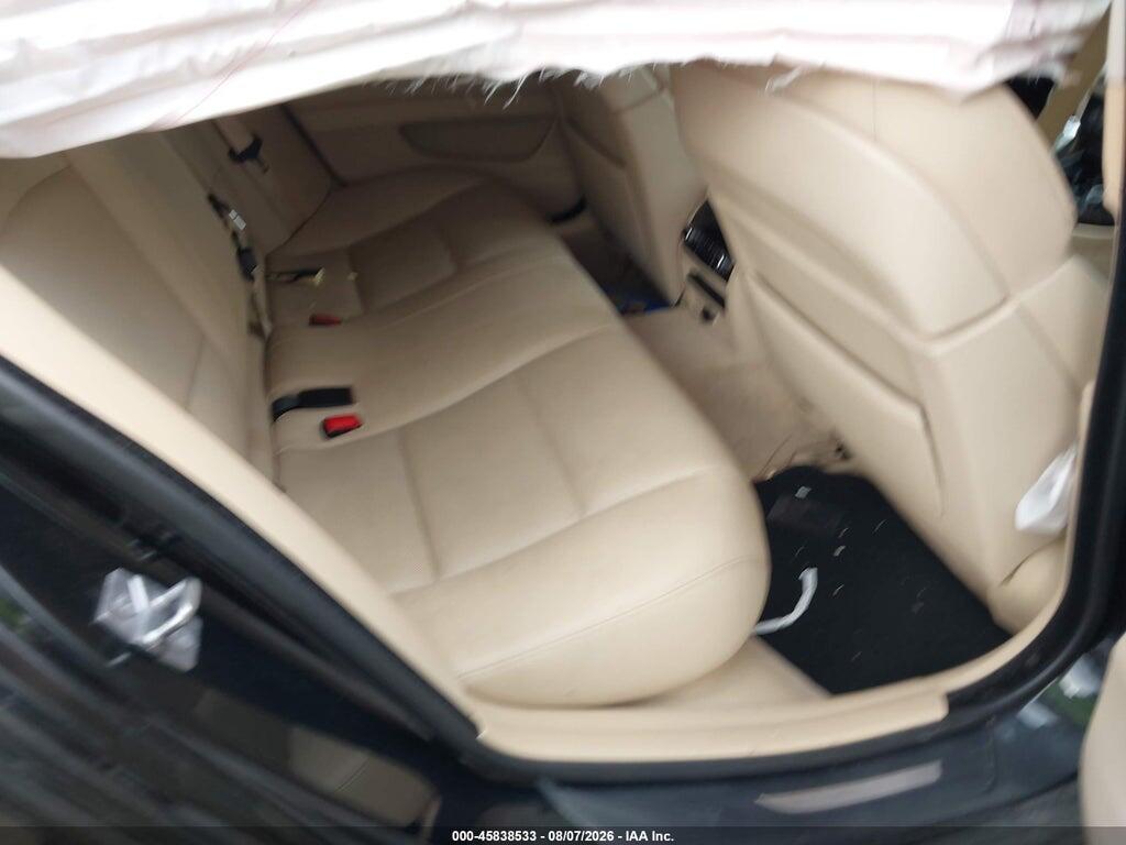WBAFU7C5XBC878192 2011 BMW 535I photo no. 8