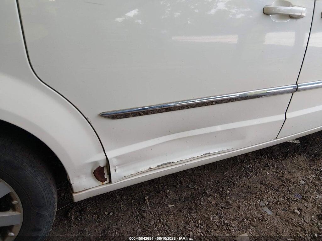 2A4RR8DG3BR616040 2011 CHRYSLER TOWN & COUNTRY photo no. 6