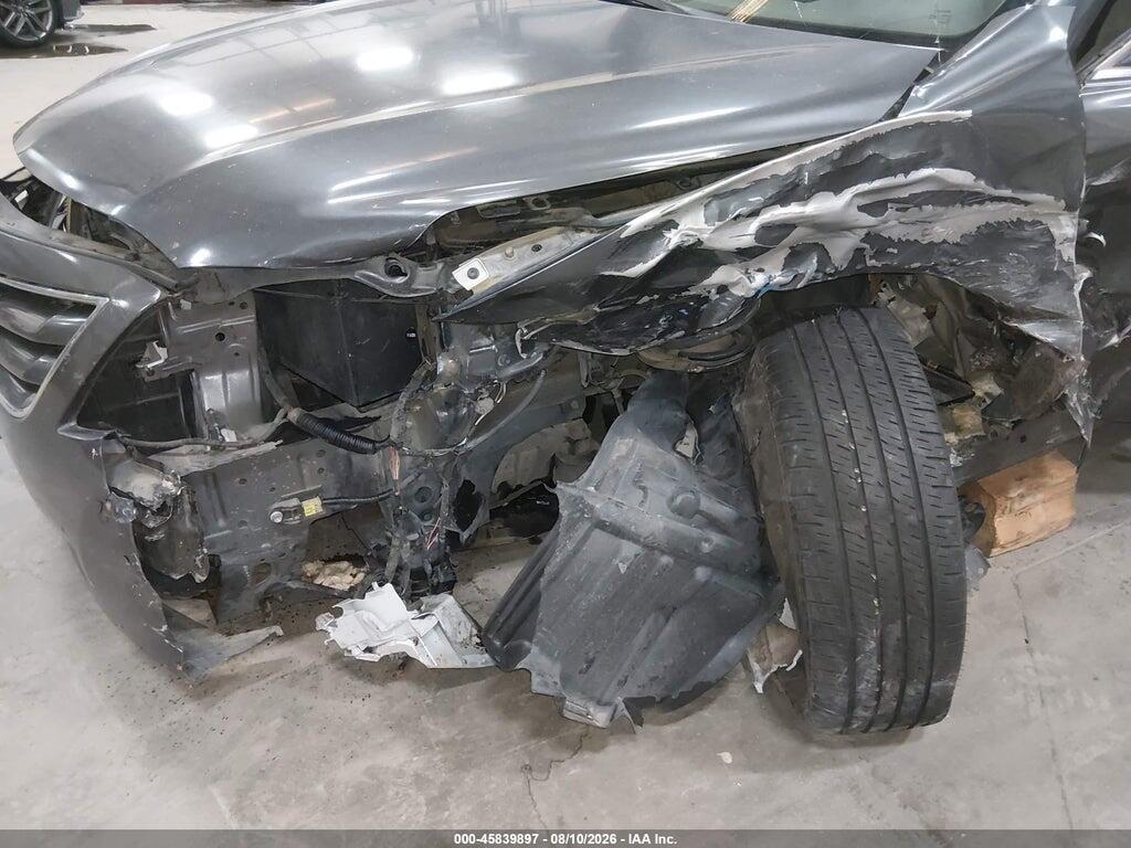 4T1BF3EK3BU613434 2011 TOYOTA CAMRY photo no. 6