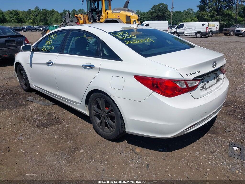 5NPEC4AC4BH000540 2011 HYUNDAI SONATA photo no. 3