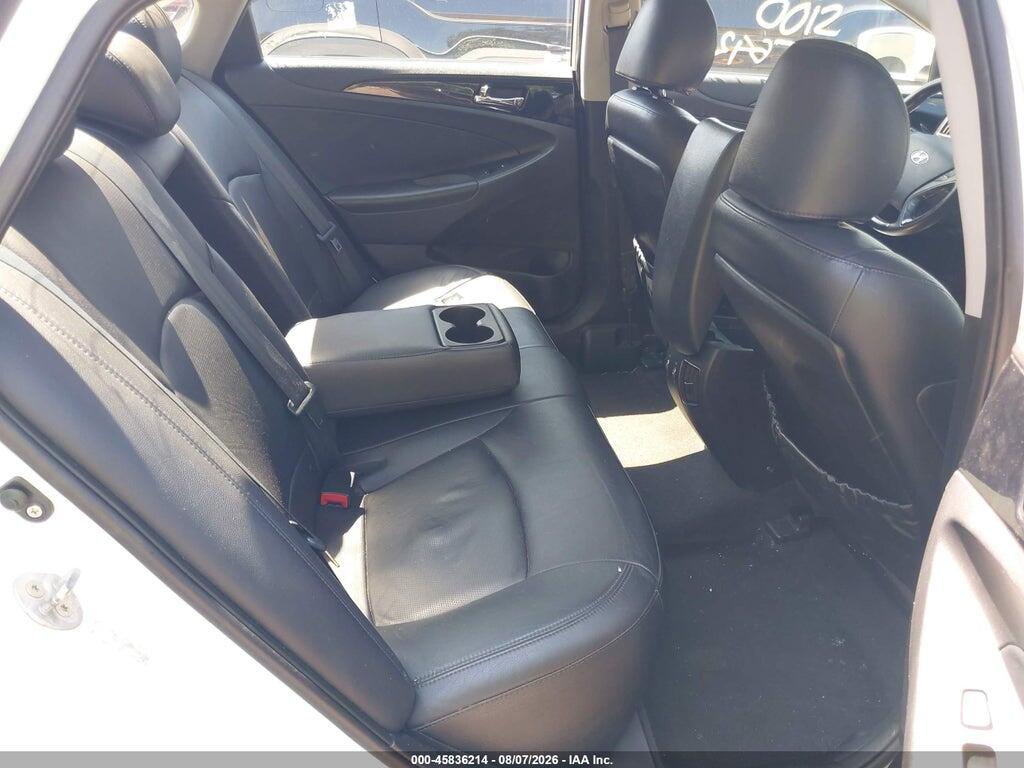 5NPEC4AC4BH000540 2011 HYUNDAI SONATA photo no. 8