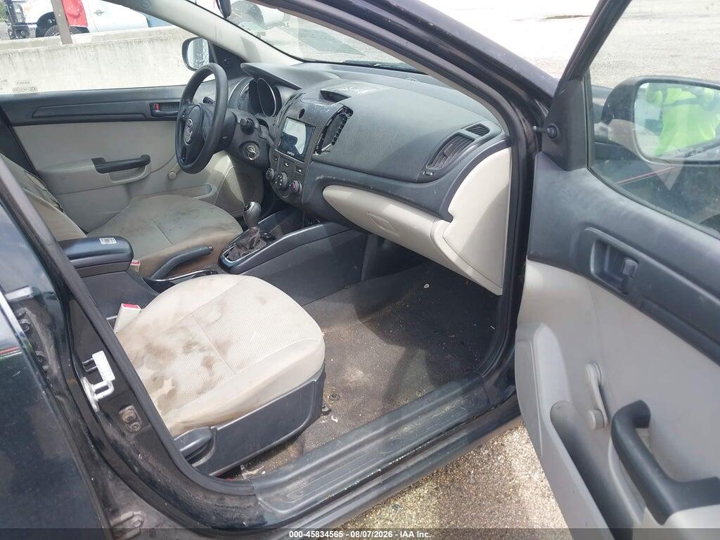 KNAFT4A20B5370215 2011 KIA FORTE photo no. 5