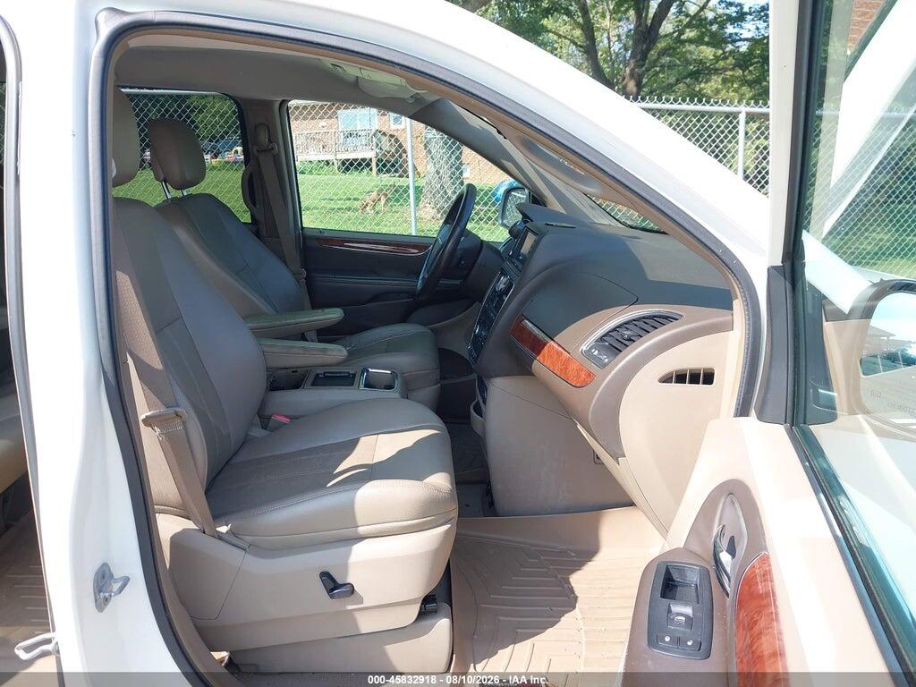 2A4RR8DGXBR680012 2011 CHRYSLER TOWN & COUNTRY photo no. 5