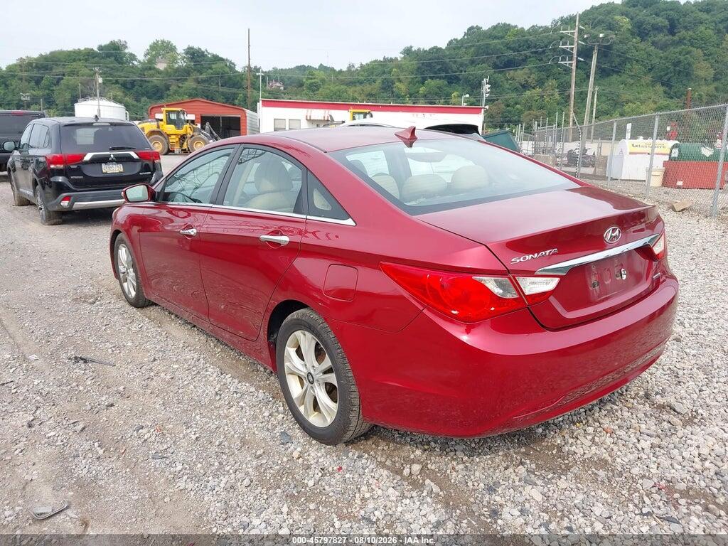 5NPEC4AC0BH045586 2011 HYUNDAI SONATA photo no. 3