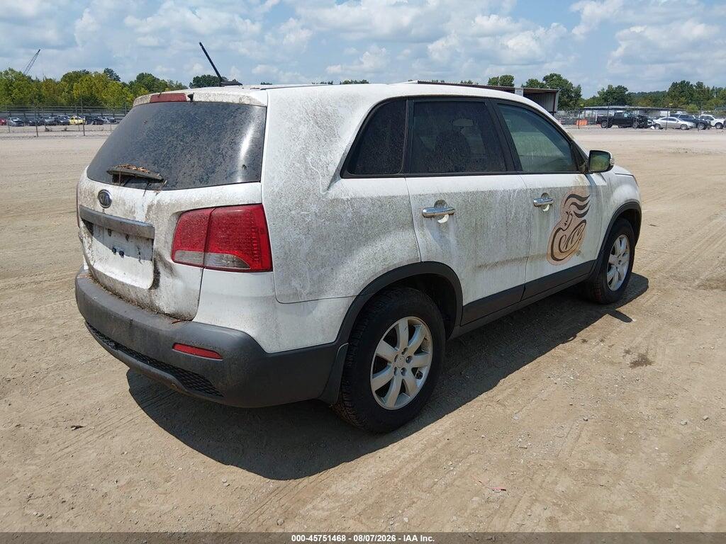 5XYKT3A14BG109406 2011 KIA SORENTO photo no. 4