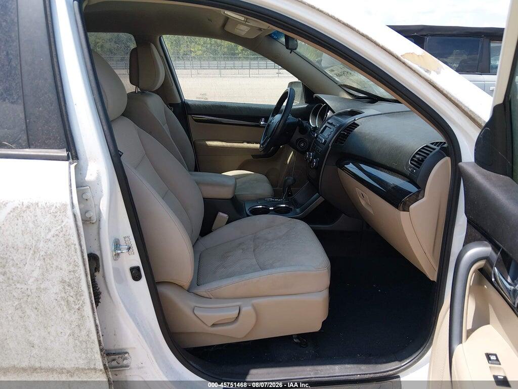 5XYKT3A14BG109406 2011 KIA SORENTO photo no. 5
