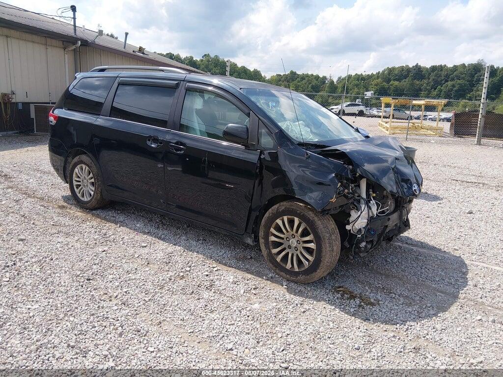 5TDYK3DC3BS004143 2011 TOYOTA SIENNA photo no. 1