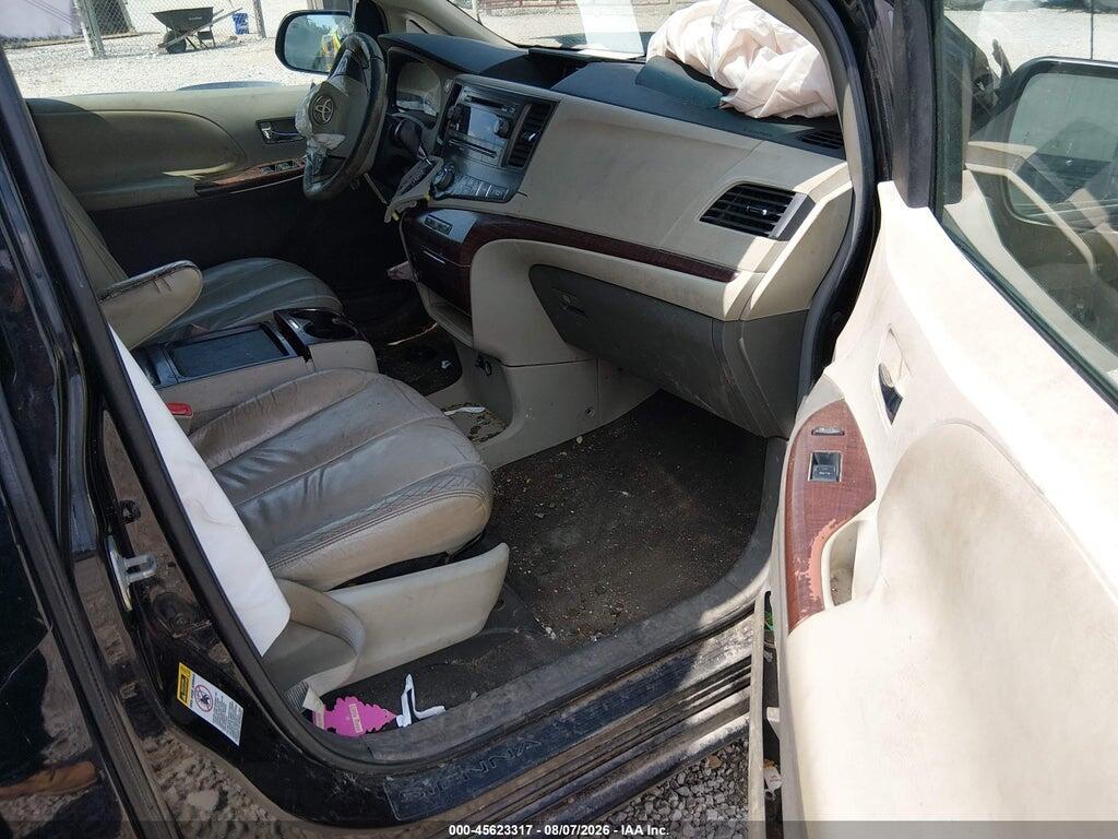 5TDYK3DC3BS004143 2011 TOYOTA SIENNA photo no. 5