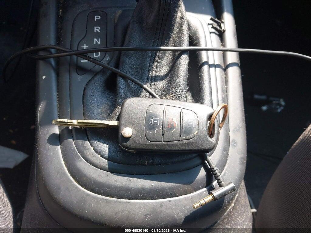 KNDJT2A57C7748256 2012 KIA SOUL photo no. 11