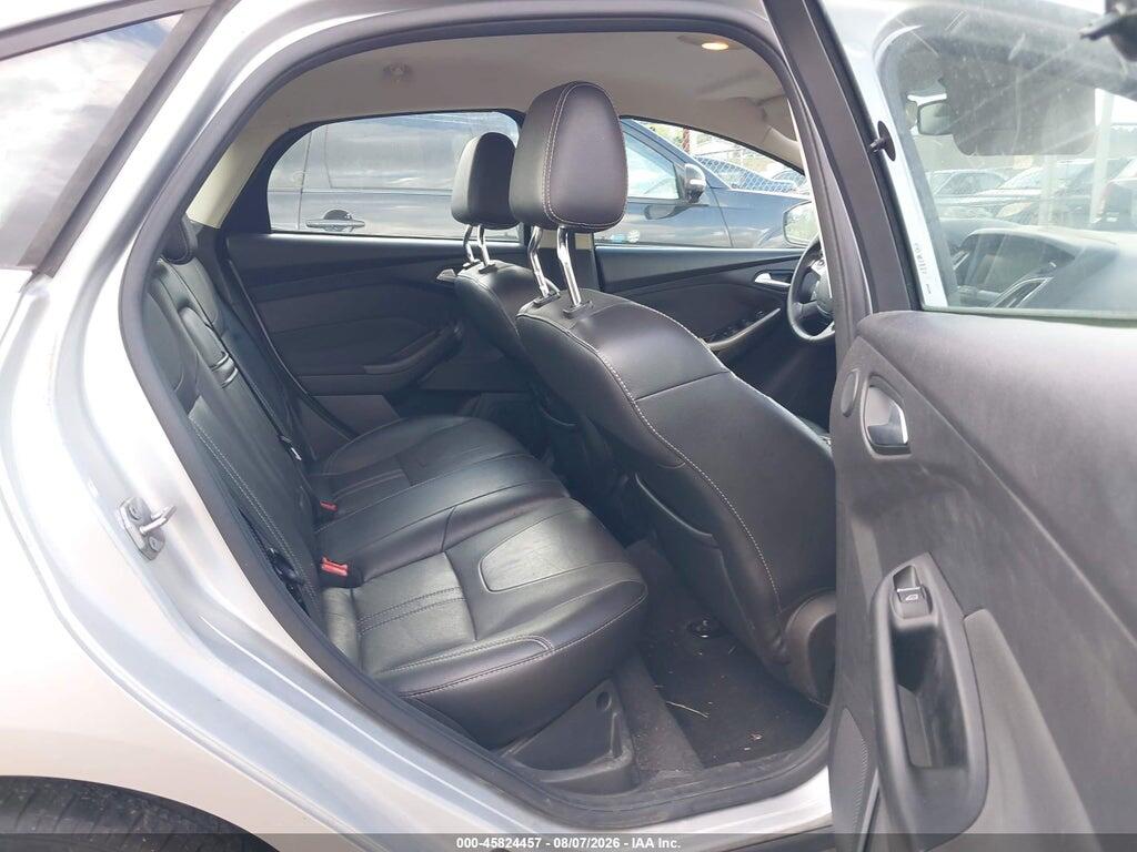 1FAHP3H29CL369664 2012 FORD FOCUS photo no. 8