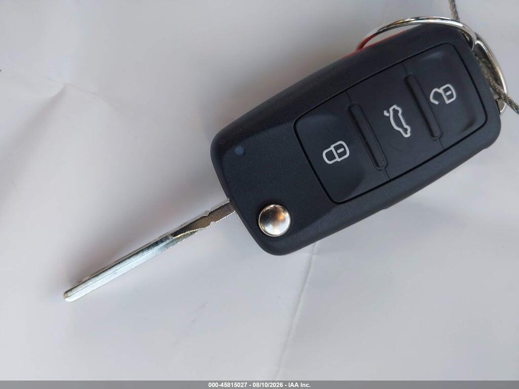 1VWBP7A33CC066869 2012 VOLKSWAGEN PASSAT photo no. 11