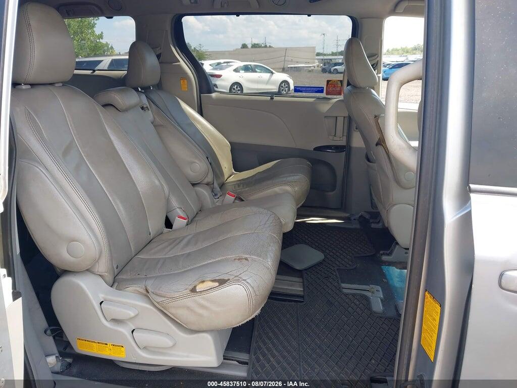 5TDKK3DC8DS399400 2013 TOYOTA SIENNA photo no. 8