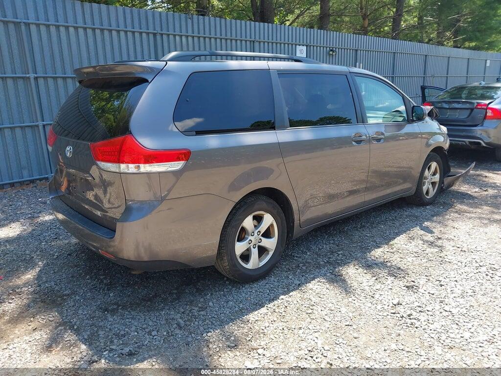 5TDKK3DC0DS321998 2013 TOYOTA SIENNA photo no. 4