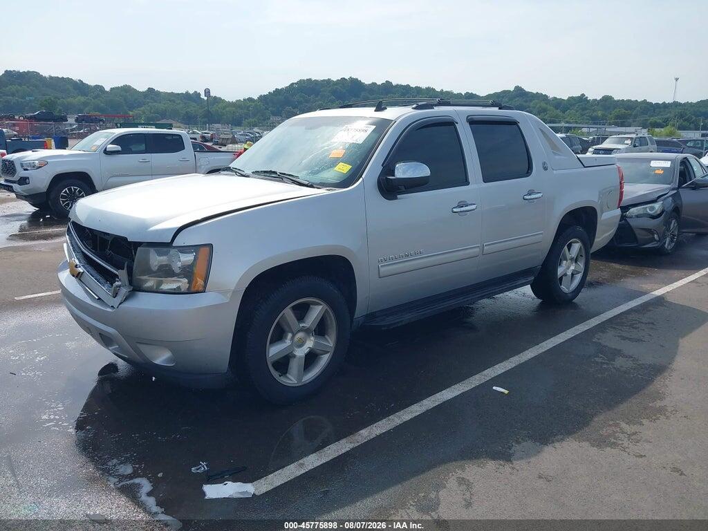 3GNTKFE7XDG297724 2013 CHEVROLET AVALANCHE photo no. 2