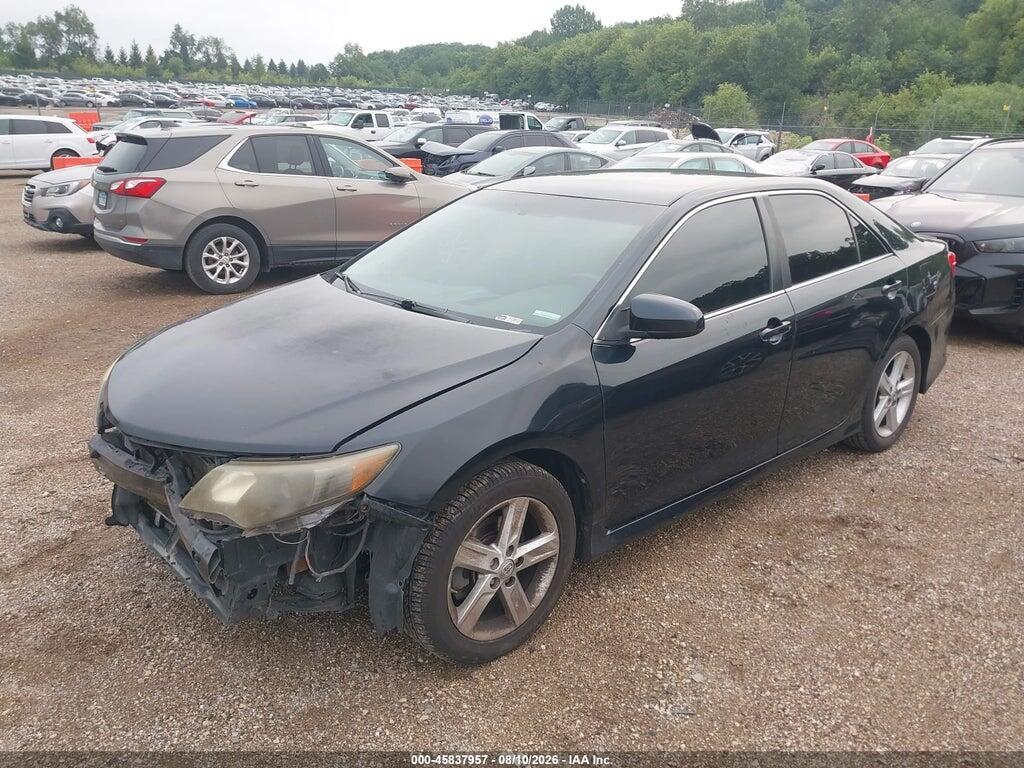 4T1BF1FK6EU335670 2014 TOYOTA CAMRY photo no. 2