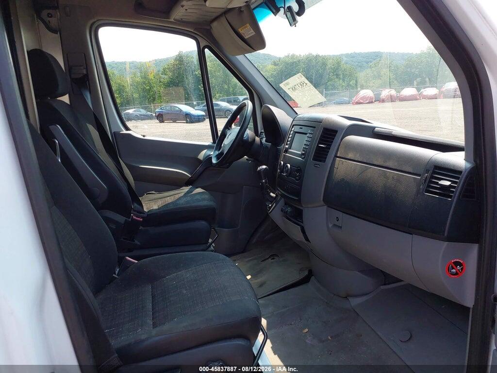 WD3PE7DC6E5856372 2014 MERCEDES-BENZ SPRINTER 2500 photo no. 5