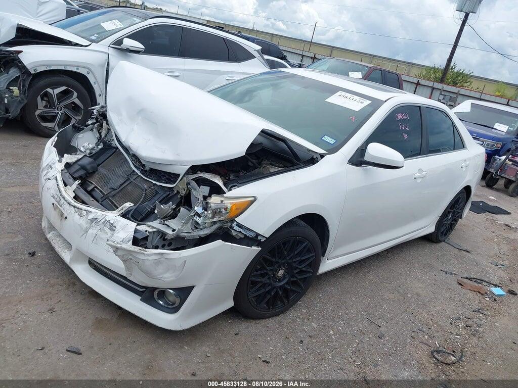 4T1BF1FK1EU733255 2014 TOYOTA CAMRY photo no. 2