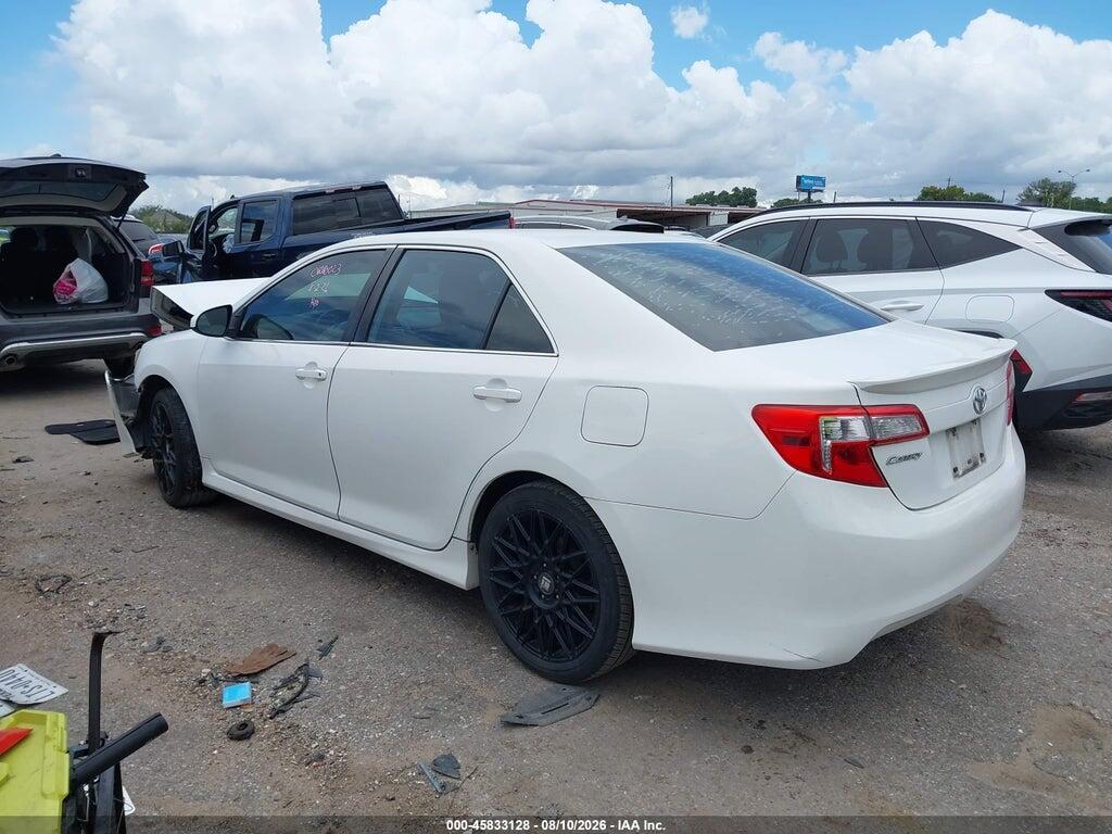 4T1BF1FK1EU733255 2014 TOYOTA CAMRY photo no. 3