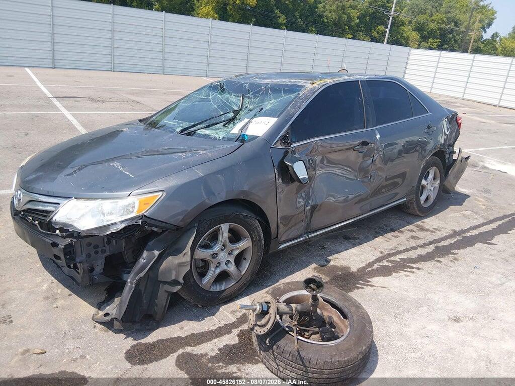 4T1BF1FK3EU357819 2014 TOYOTA CAMRY photo no. 2