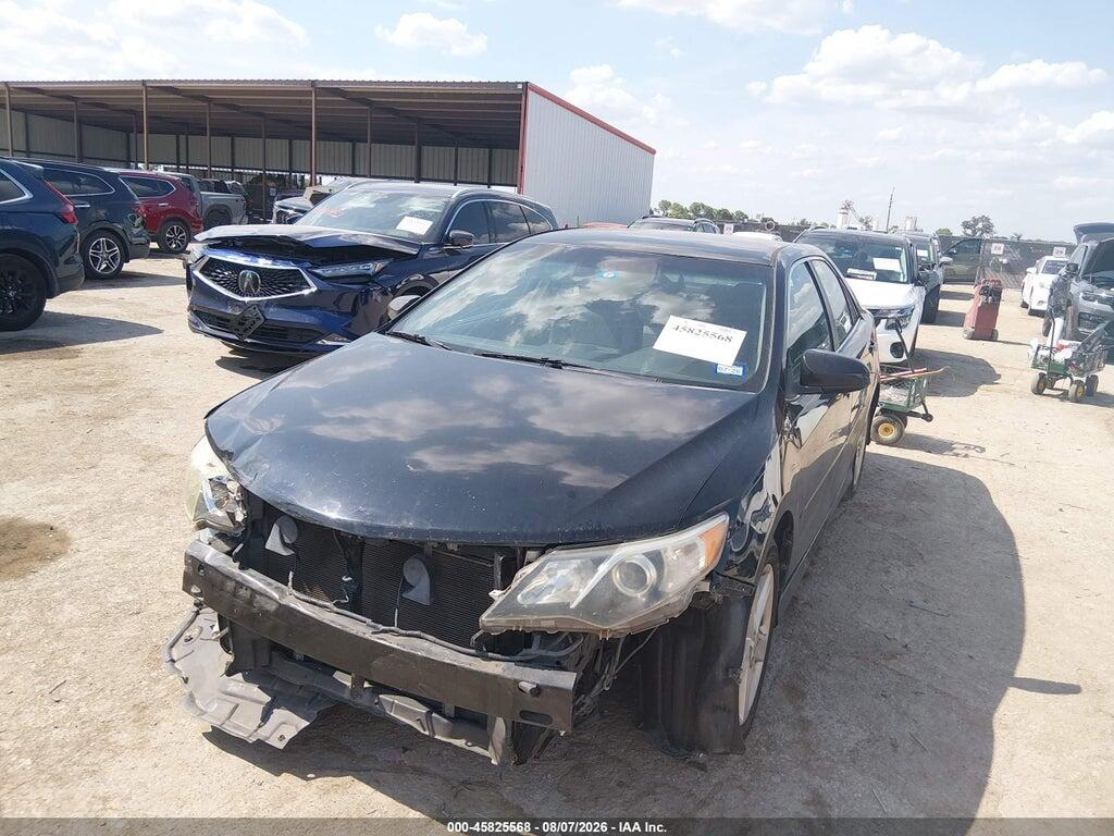 4T1BF1FK2EU755460 2014 TOYOTA CAMRY photo no. 2