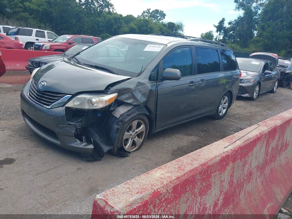 5TDKK3DC4ES524829 2014 TOYOTA SIENNA photo no. 2