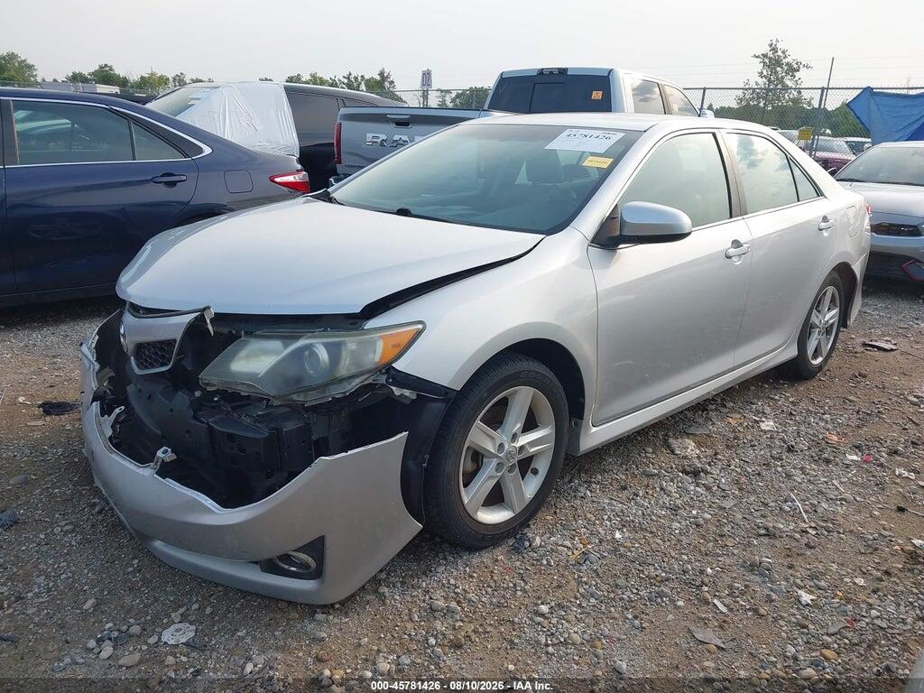 4T1BF1FKXEU434962 2014 TOYOTA CAMRY photo no. 2