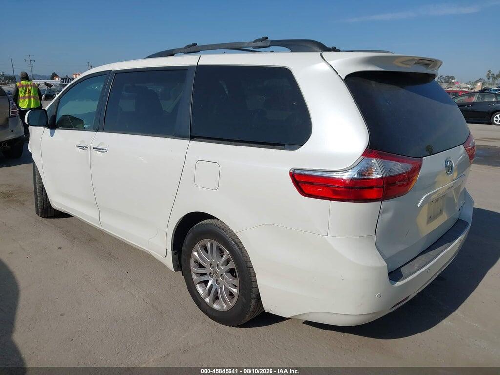 5TDYK3DC1FS654983 2015 TOYOTA SIENNA photo no. 3