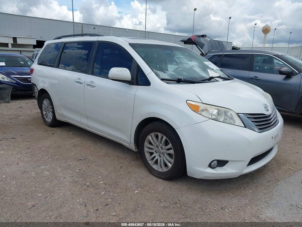 5TDYK3DCXFS589745 2015 TOYOTA SIENNA photo no. 1