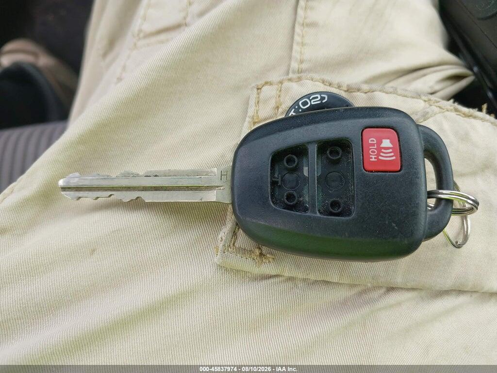 2T3BFREV9FW300821 2015 TOYOTA RAV4 photo no. 11