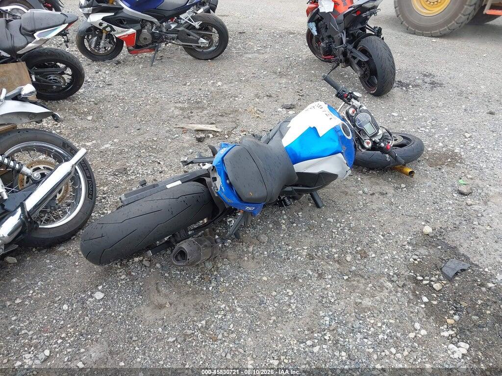 JS1GR7NA2F2100736 2015 SUZUKI GSX-S750 photo no. 4