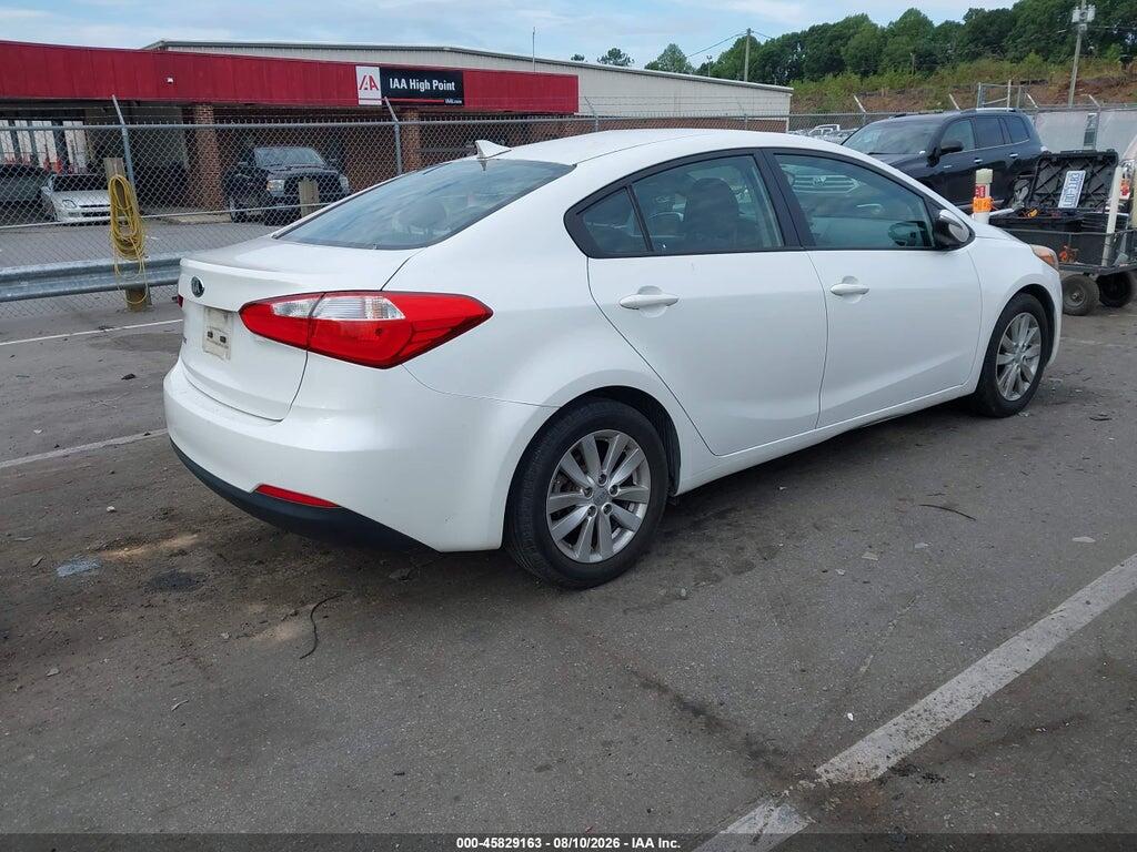 KNAFX4A6XF5384099 2015 KIA FORTE photo no. 4