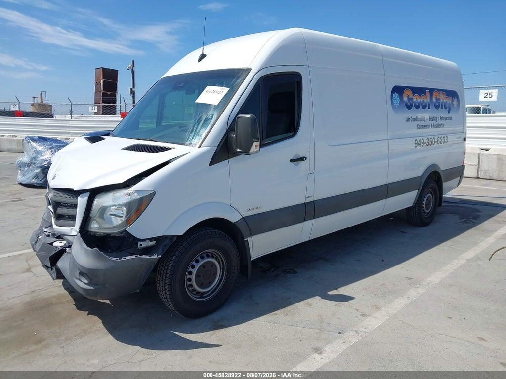 WD3PE8CC6FP105995 2015 MERCEDES-BENZ SPRINTER 2500 photo no. 2