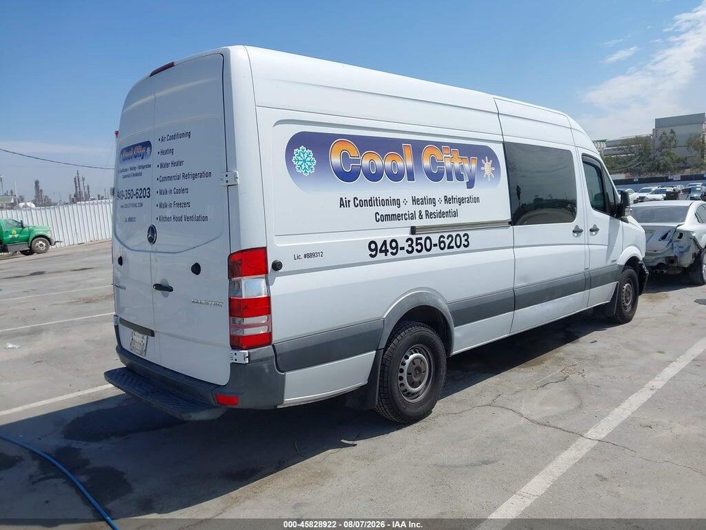 WD3PE8CC6FP105995 2015 MERCEDES-BENZ SPRINTER 2500 photo no. 4