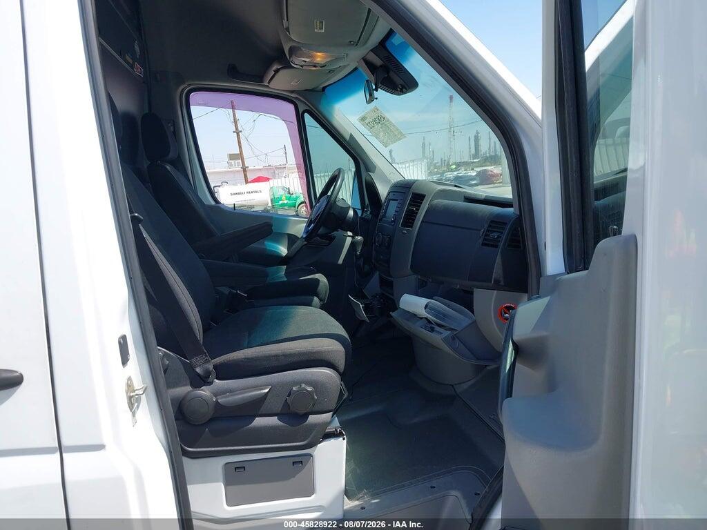 WD3PE8CC6FP105995 2015 MERCEDES-BENZ SPRINTER 2500 photo no. 5