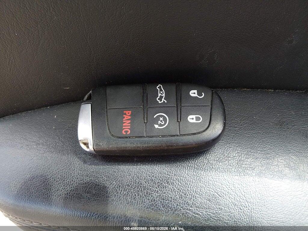2C3CCAKG3FH749856 2015 CHRYSLER 300C photo no. 11